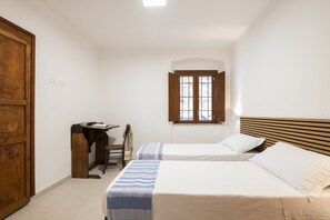2 多间卧室、免费 WiFi、床单、轮椅无障碍