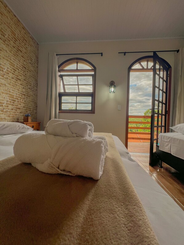 Quadruple Room | Living area | 47-inch Smart TV with digital channels, TV