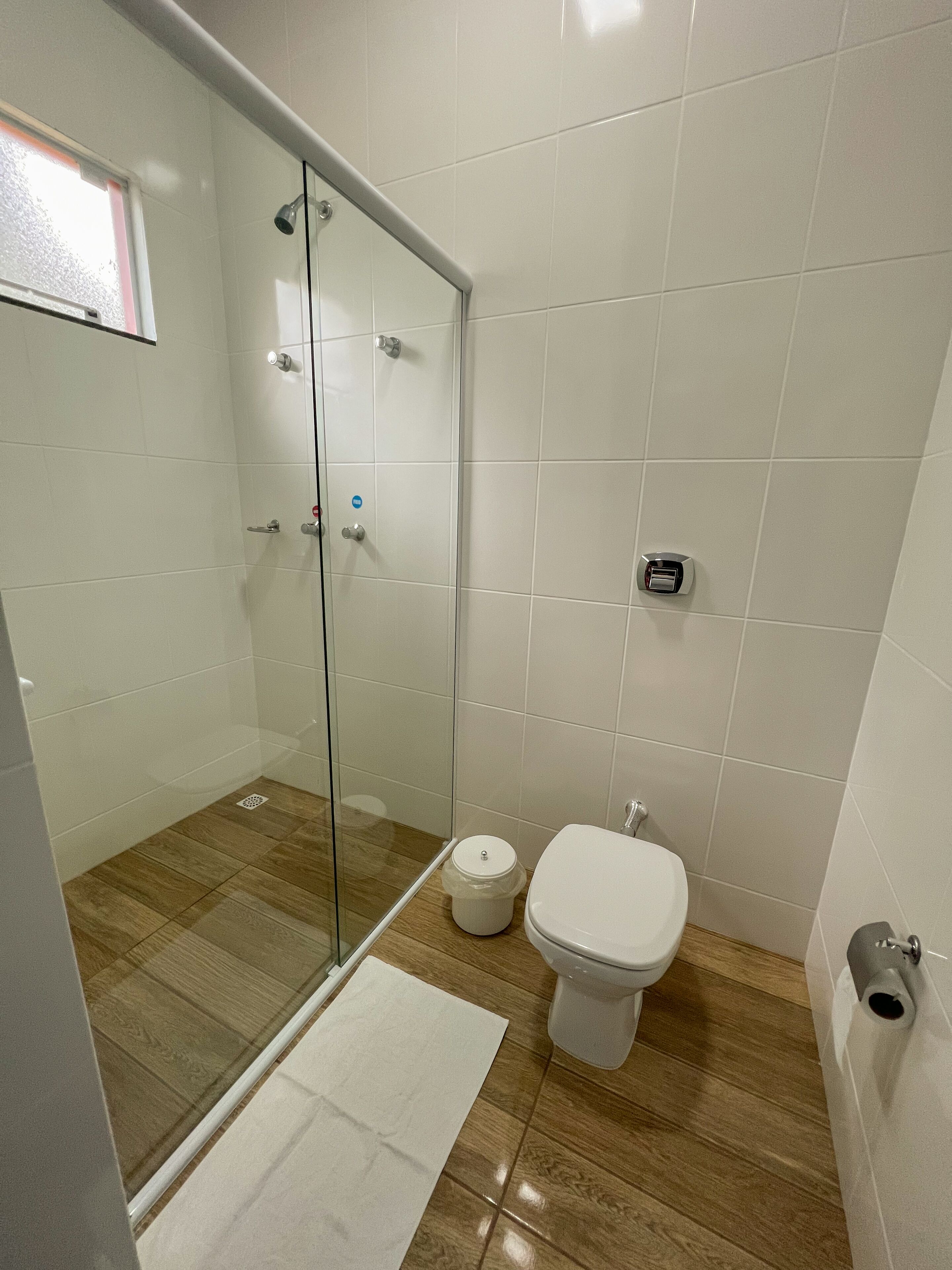 Bañera y ducha independientes, bañera de hidromasaje