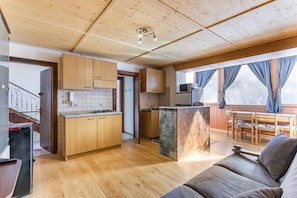 Fernseher, Kamin