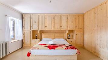 2 soverom, reiseseng for barn, wi-fi (inkludert) og sengetøy