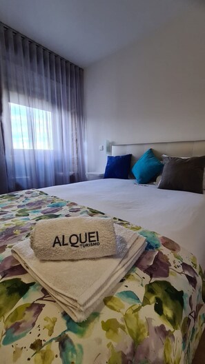 3 bedrooms, travel crib, free WiFi, bed sheets - Alqueiturismo - House of the Coat of Arms (Corujeira)