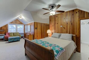 4 soverom, skrivebord, strykejern/-brett og wi-fi (inkludert)