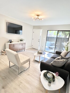 Smart TV, stereo, printers