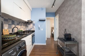 Basic Apartment | Private kitchen