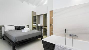 2 habitaciones, caja de seguridad en la habitación y escritorio