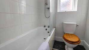 House | Bathroom - Ventnor Rise  (Nottingham)