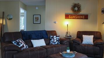 Smart TV, reproductor de DVD, libros, videoteca