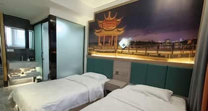 Ruining Hotel ( Xiangyang Gucheng North Street Branch)