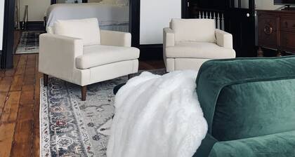 Always & Forever - A Lux Romantic Getaway Suite