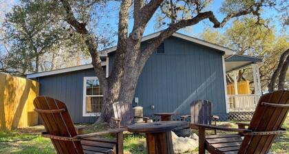 The Yellow Door - Walk to Downtown Wimberley, Market Days and River Access!