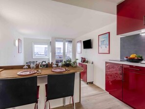 Fridge, microwave, oven, toaster - Les Marinas by Interhome (Deauville-Trouville)