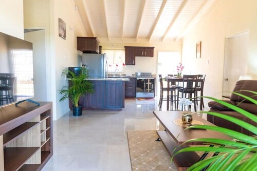 Luxurious Ocean View Stay at Stonebrook Manor.