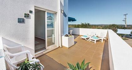 Tavira - Quinta do Perogil 3-bedroom house with a communal pool and free Wi-Fi.