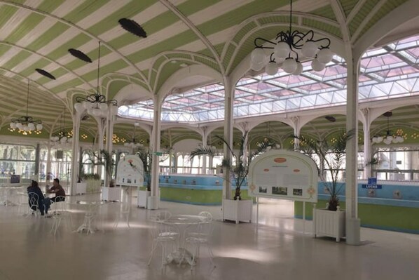 Banquet hall