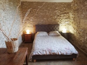 2 slaapkamers, een kluis op de kamer, een strijkplank/strijkijzer