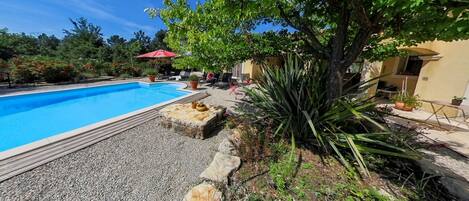 Piscine extérieure