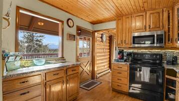 Frigorífic, microones, forn i placa de cuina