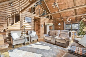 Smart-TV, Kamin, Stereoanlage