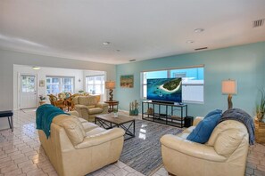 Smart TV, stereo, computer monitors