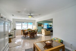 Smart TV, stereo, computer monitors