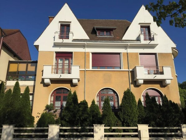 Exterior - Studio on Lake Allier, 5mn City Center & Thermal Baths (Vichy)