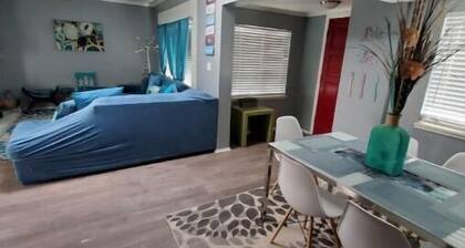 Cute & Cozy Beautiful 3 bedroom home