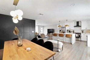 Interior - ModernOasis Scottsdale: Two En-Suites &Heated Pool (Scottsdale)
