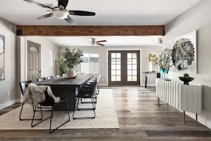 Dining - Cactus Chalet - 4 Bed/3 Baths/Office/Large patio (Scottsdale)