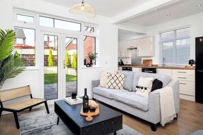 TV, offices - Haydon House Summary: (Stoke-on-Trent)