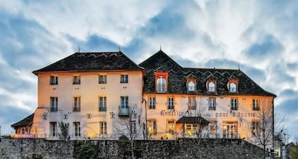 Hostellerie de la Tour d'Auxois