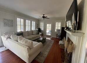 TV connectée, cheminée