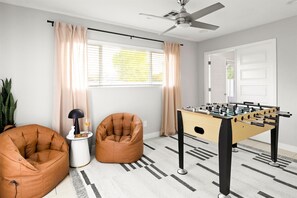 Spielezimmer