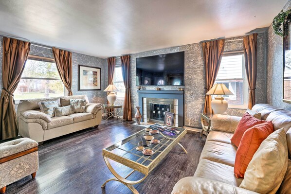 TV, fireplace, ping pong