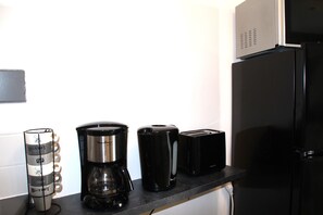 Interior - Modern studio in quiet, secure downtown location (La Possession)