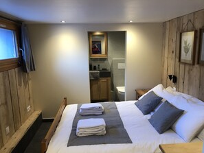 1 chambre, bureau, lit parapluie, Wi-Fi