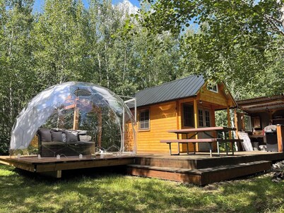 Pine Place with Dome, Solar off-grid, Sauna & Pool