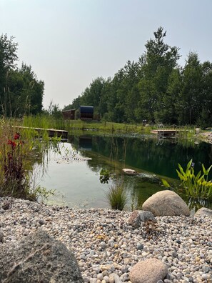 Property grounds - Pine Place with Dome, Solar off-grid, Sauna & Pool (Woodridge)