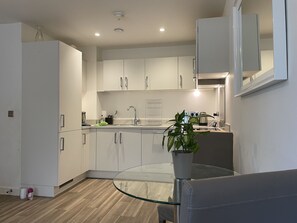 Kühlschrank, Ofen, Geschirrspüler