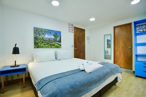 Deluxe-Doppelzimmer | Bügeleisen/Bügelbrett, kostenloses WLAN, Bettwäsche