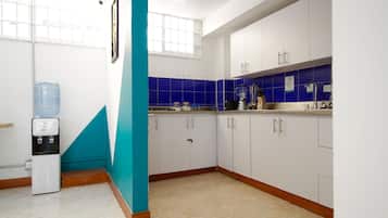 Fridge, microwave