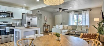 Lovely Tucson Home ~ Walk to Reid Park Zoo!