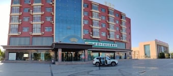Jiulong Holiday Hotel