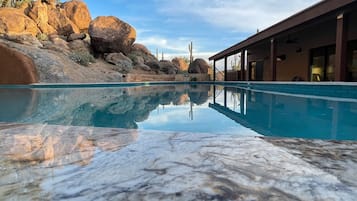 Piscina all'aperto