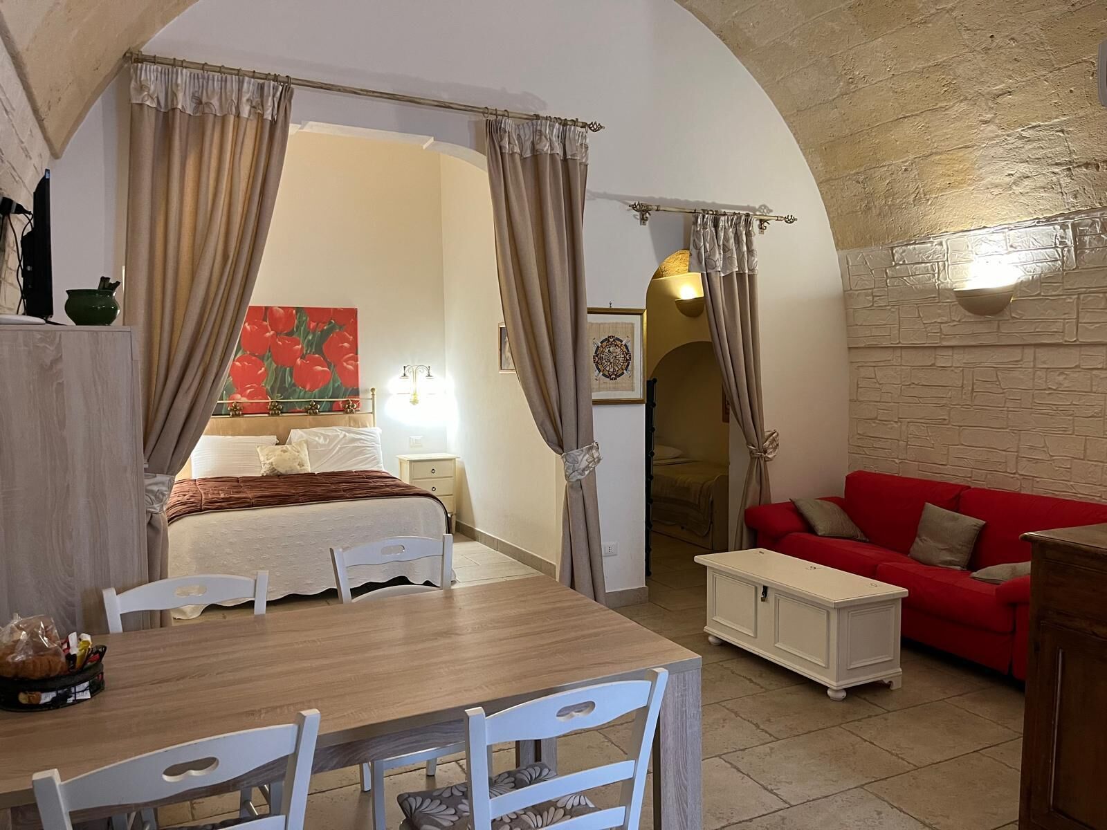 1 chambre, rideaux occultants, chambres insonorisées