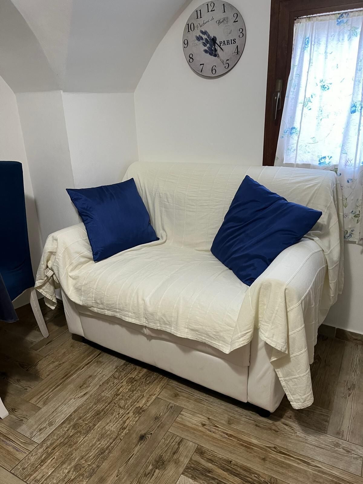 Junior Suite | Living room | Flat-screen TV