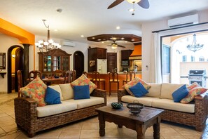 Televisión y reproductor de DVD 