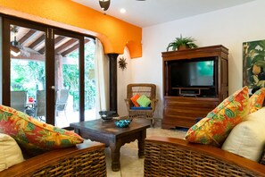 Televisión y reproductor de DVD 