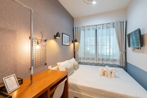 Standard Queen Room (B11) | Individually decorated, individually furnished, desk, free WiFi