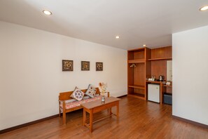 Chambre Deluxe double | Décor unique, ameublement unique, bureau, accès au Wi-Fi (inclus)